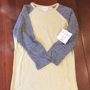 🌸 Women’s baseball tee new with tags